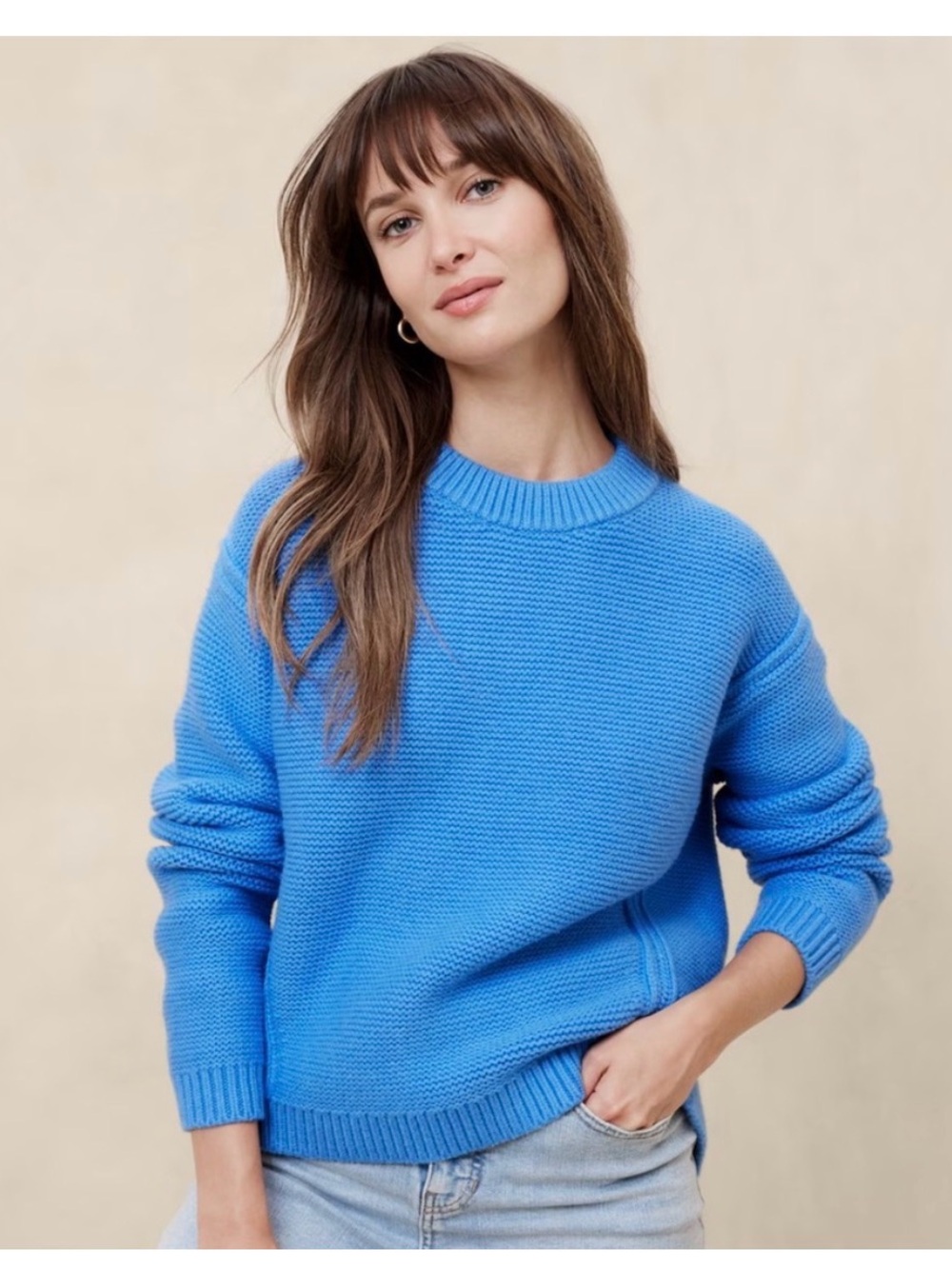 Banana Republic women’s S Bright Blue Crewneck Knit Sweater. High low.